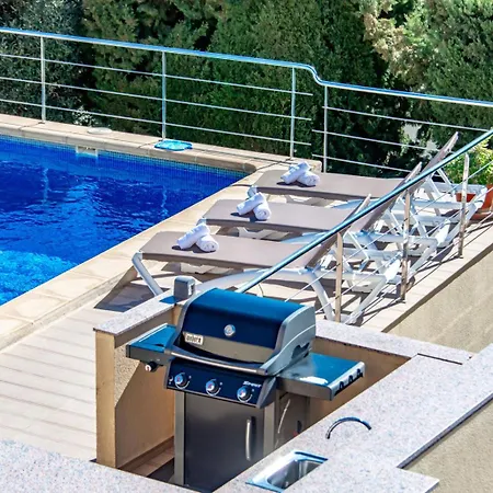 Guzman - Azur Villa